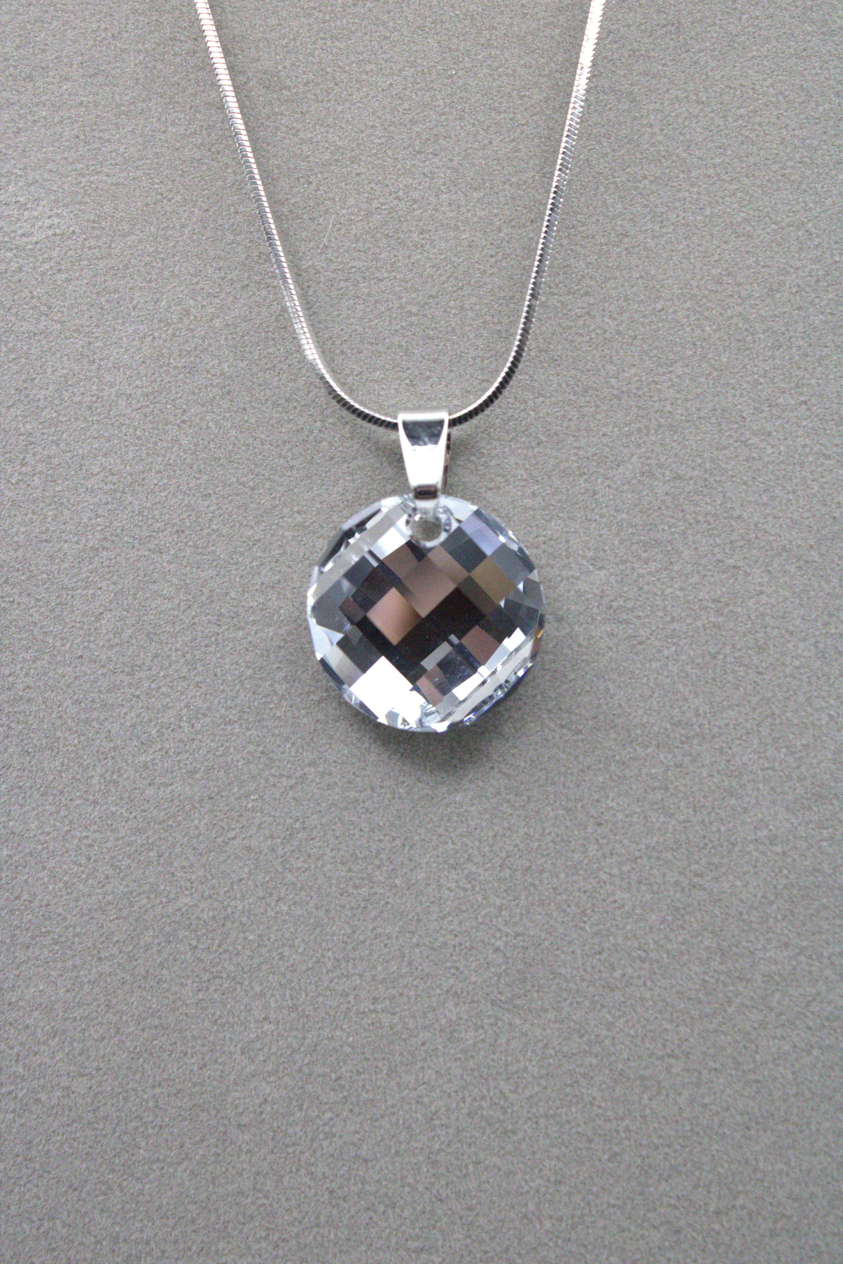 18mm Twist Necklace made with Swarovski Crystals PP